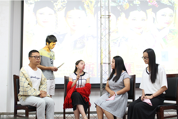 我院成功举办“演绎青春,心花怒放”心理剧比赛 我院成功举办“演绎青春,心花怒放”心理剧比赛