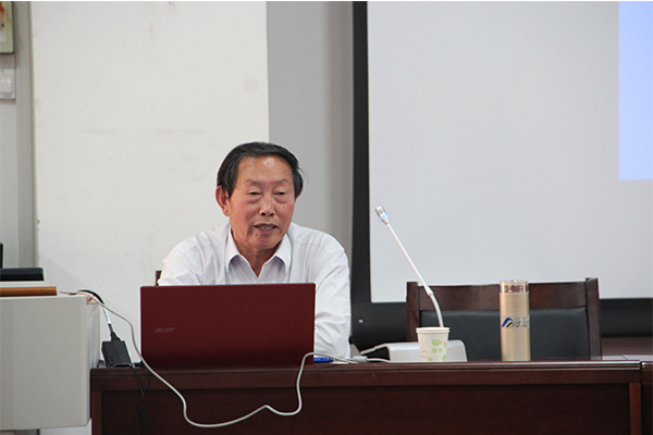 《干旱区资源与环境》主编胡春元教授来永利集团官网进行学术交流 《干旱区资源与环境》主编胡春元教授来永利集团官网进行学术交流